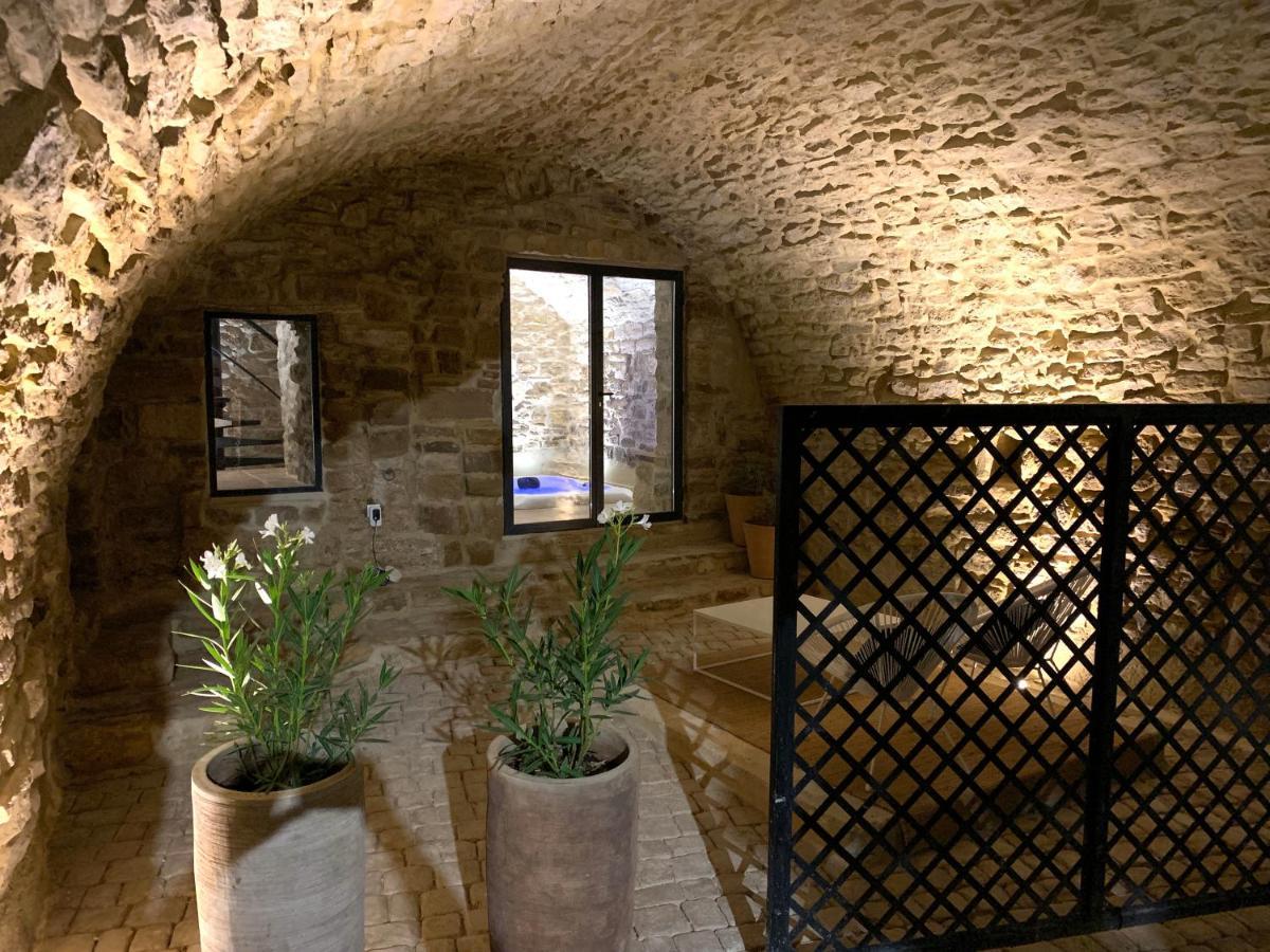 La Maison Des Vendangeurs - Table D'Hotes Le Soir Du Jeudi Au Dimanche- Jacuzzi - Balneo Spa - Acces Piscine Pour Toutes Les Chambres Sauf Studio Coquet- Piscine De Mai A Mi-Octobre Martignargues Zewnętrze zdjęcie