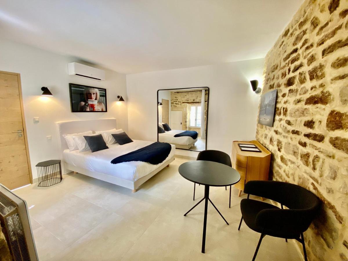 La Maison Des Vendangeurs - Table D'Hotes Le Soir Du Jeudi Au Dimanche- Jacuzzi - Balneo Spa - Acces Piscine Pour Toutes Les Chambres Sauf Studio Coquet- Piscine De Mai A Mi-Octobre Martignargues Zewnętrze zdjęcie