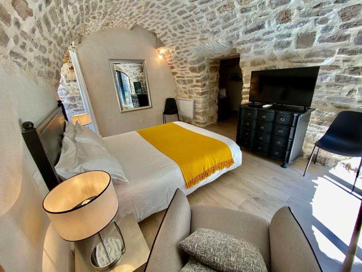 La Maison Des Vendangeurs - Table D'Hotes Le Soir Du Jeudi Au Dimanche- Jacuzzi - Balneo Spa - Acces Piscine Pour Toutes Les Chambres Sauf Studio Coquet- Piscine De Mai A Mi-Octobre Martignargues Zewnętrze zdjęcie
