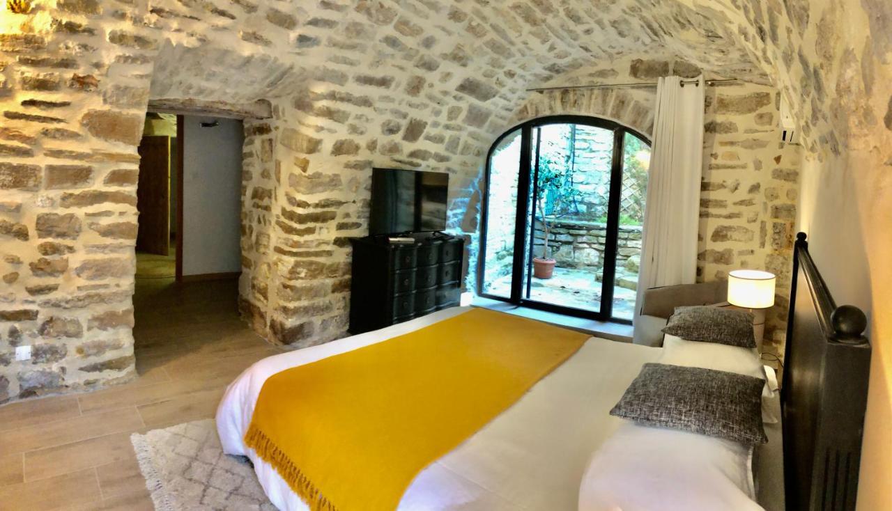 La Maison Des Vendangeurs - Table D'Hotes Le Soir Du Jeudi Au Dimanche- Jacuzzi - Balneo Spa - Acces Piscine Pour Toutes Les Chambres Sauf Studio Coquet- Piscine De Mai A Mi-Octobre Martignargues Zewnętrze zdjęcie